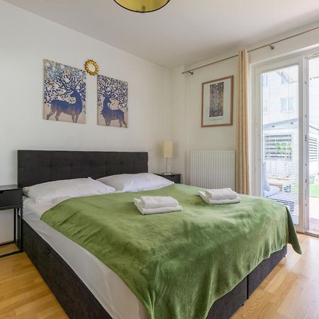 Apartment With Garden Close To Stadthalle, Westbahnhof Vienna Exterior photo