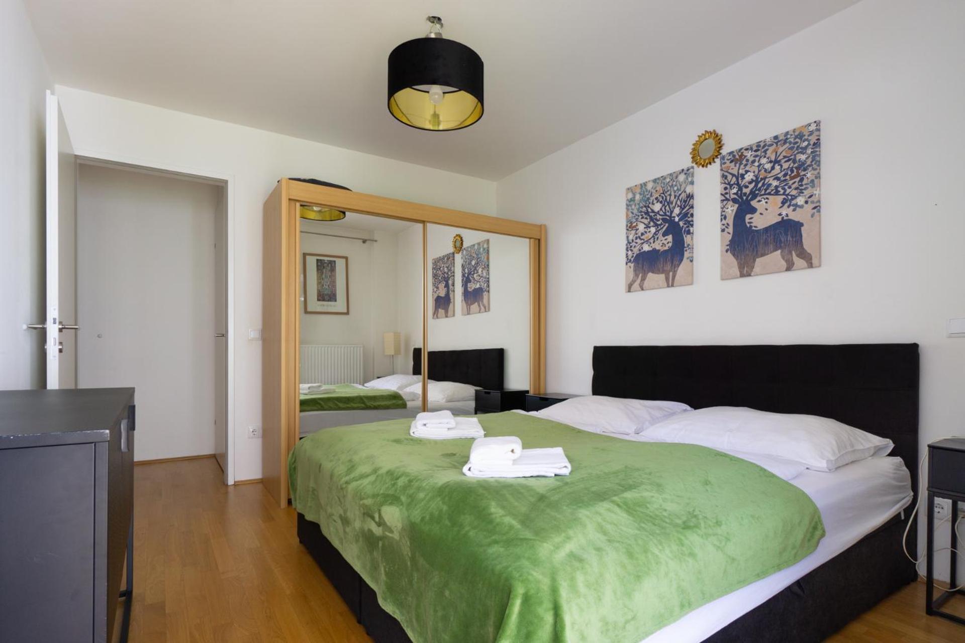 Apartment With Garden Close To Stadthalle, Westbahnhof Vienna Exterior photo