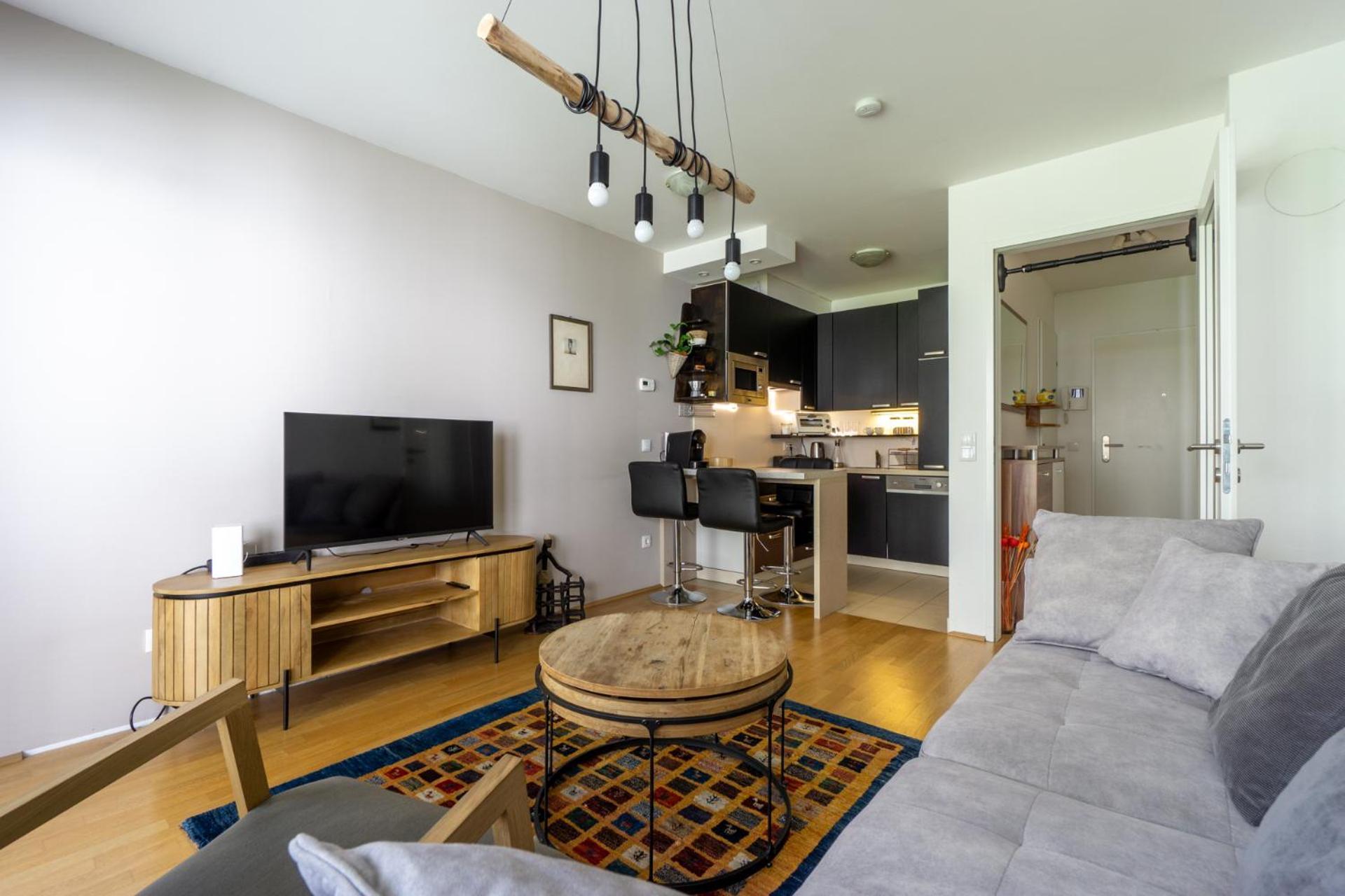 Apartment With Garden Close To Stadthalle, Westbahnhof Vienna Exterior photo