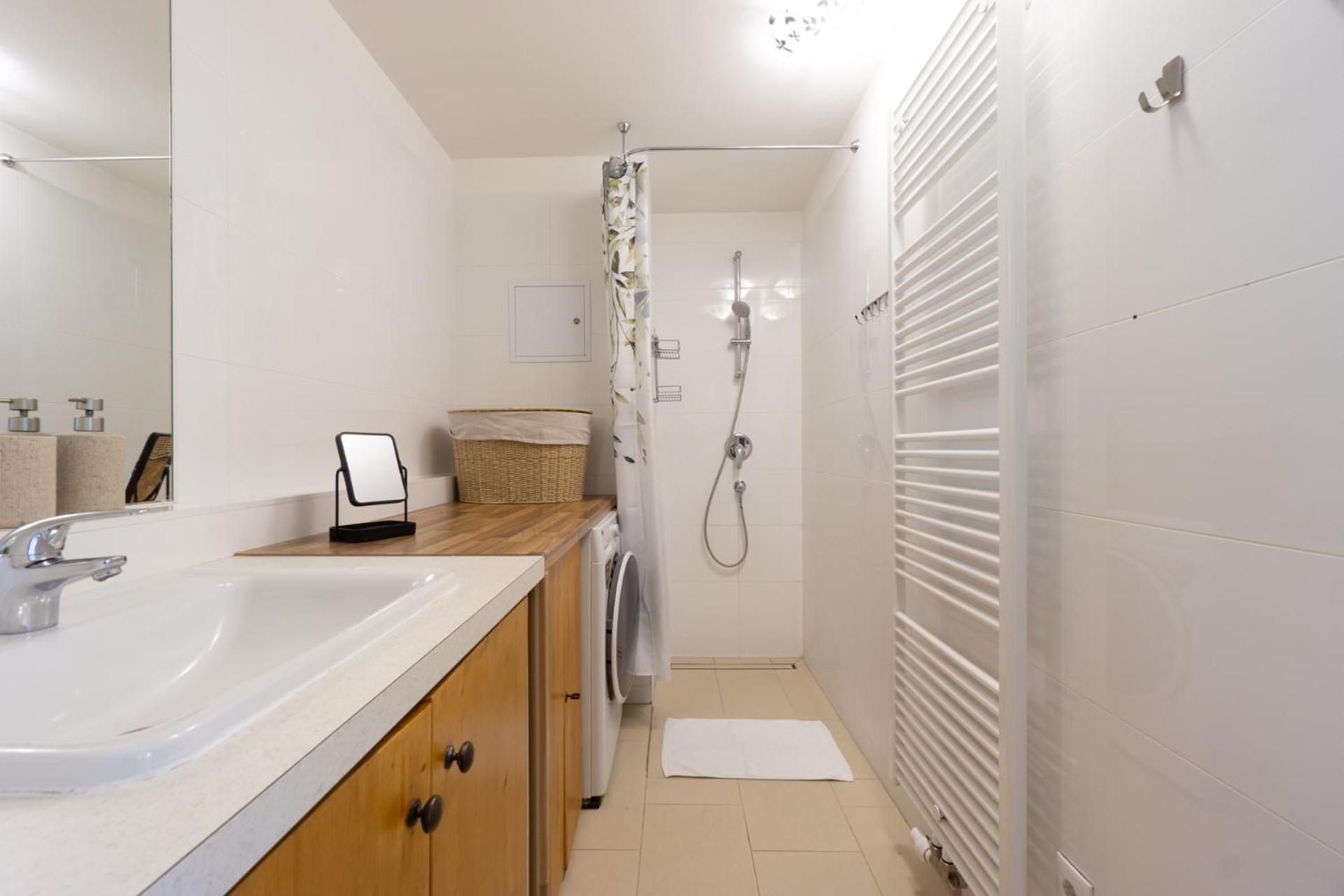 Apartment With Garden Close To Stadthalle, Westbahnhof Vienna Exterior photo